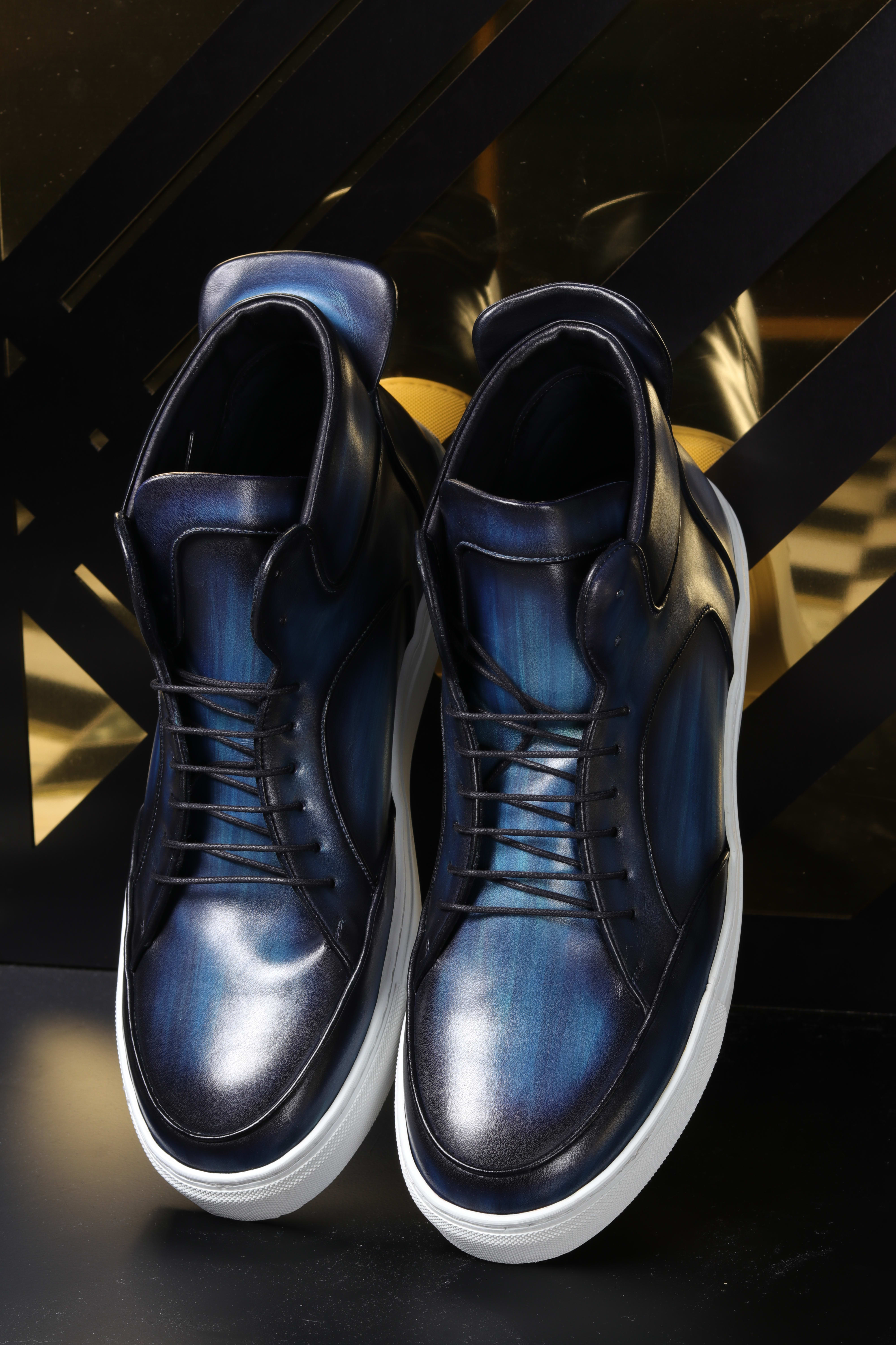 Essential Men's Work Footwear for Spring, King & Bay Bespoke Solutions, Toronto, Canada